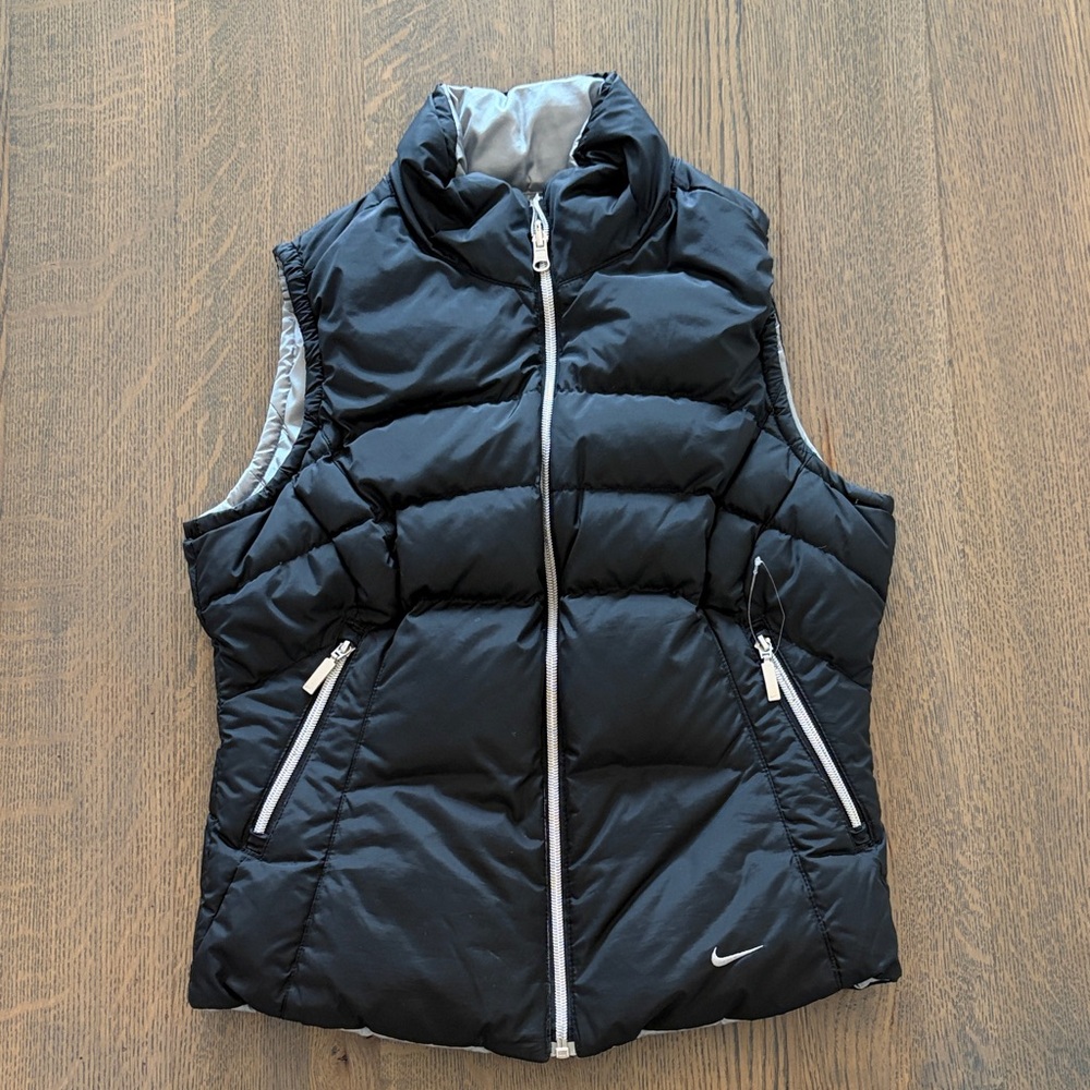 Nike Reversible Black and Silver Down Puffer Vest Small